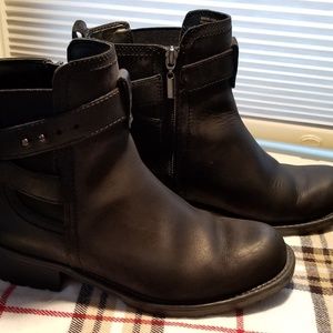Clark Boots - Black Leather - Women Size 7.5